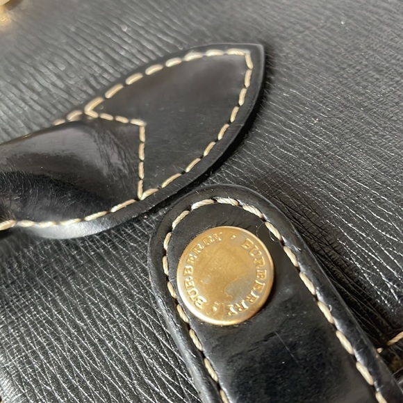 Authentic Burberry Handbag Nova Check. - Picture 17 of 17